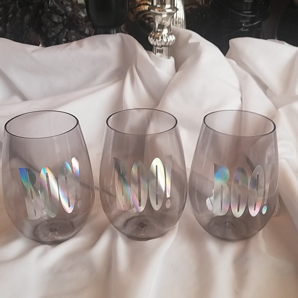 Halloween BOO plastic wine glasses